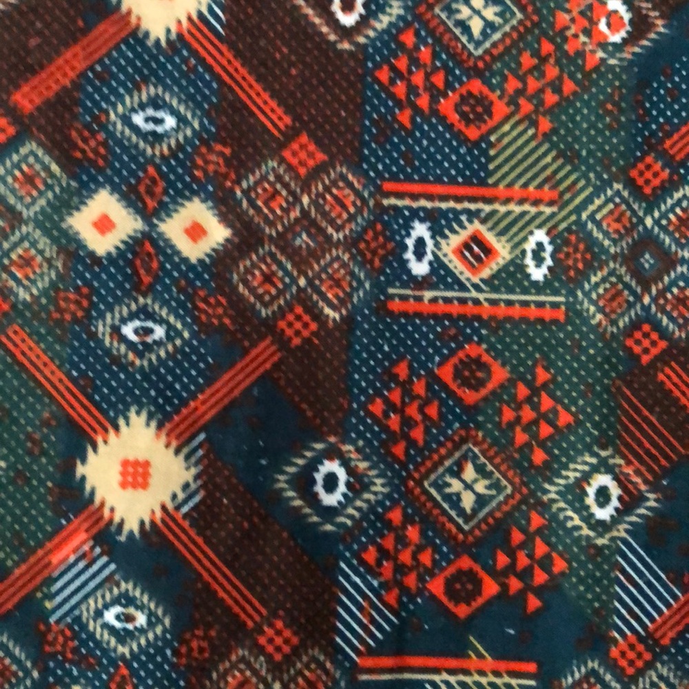 Lularoe - Picture 2 of 2
